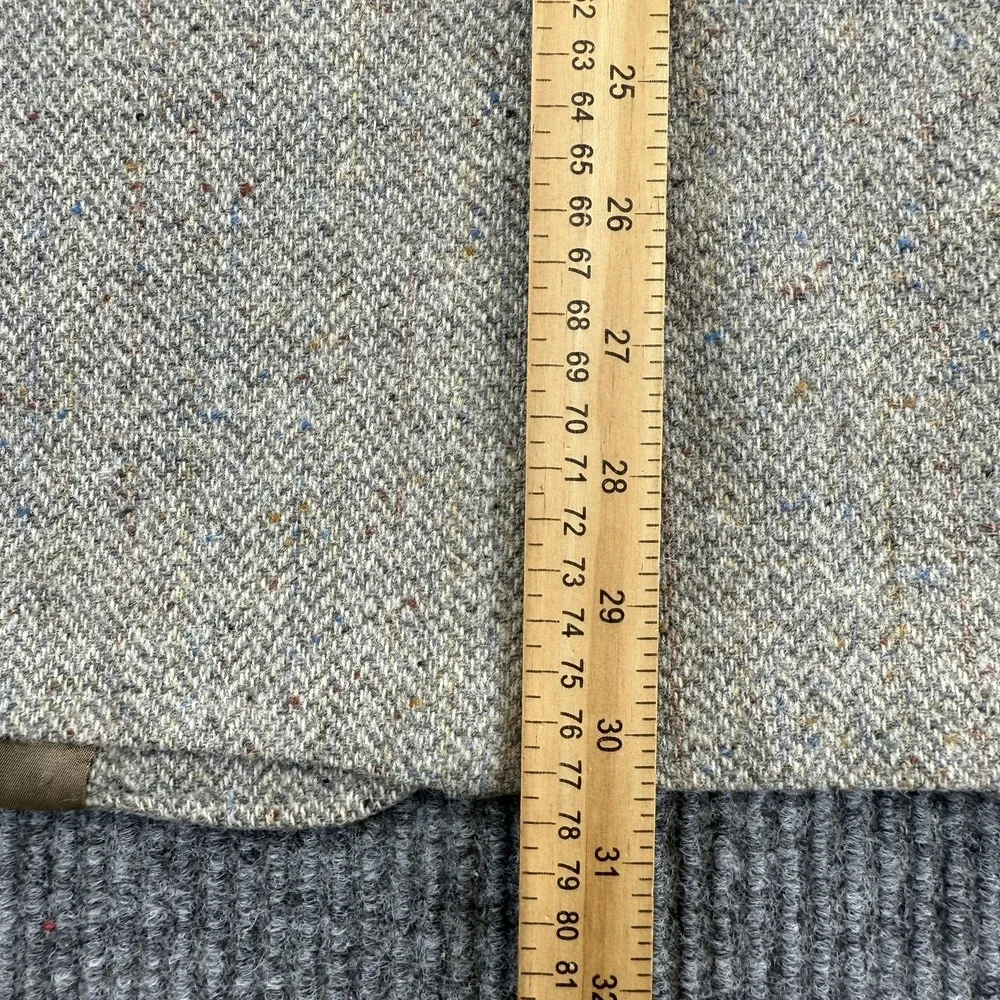 Cricketeer Blazer Mens 46 Gray Tweed Herringbone Wool Made USA 2 Button Dillards